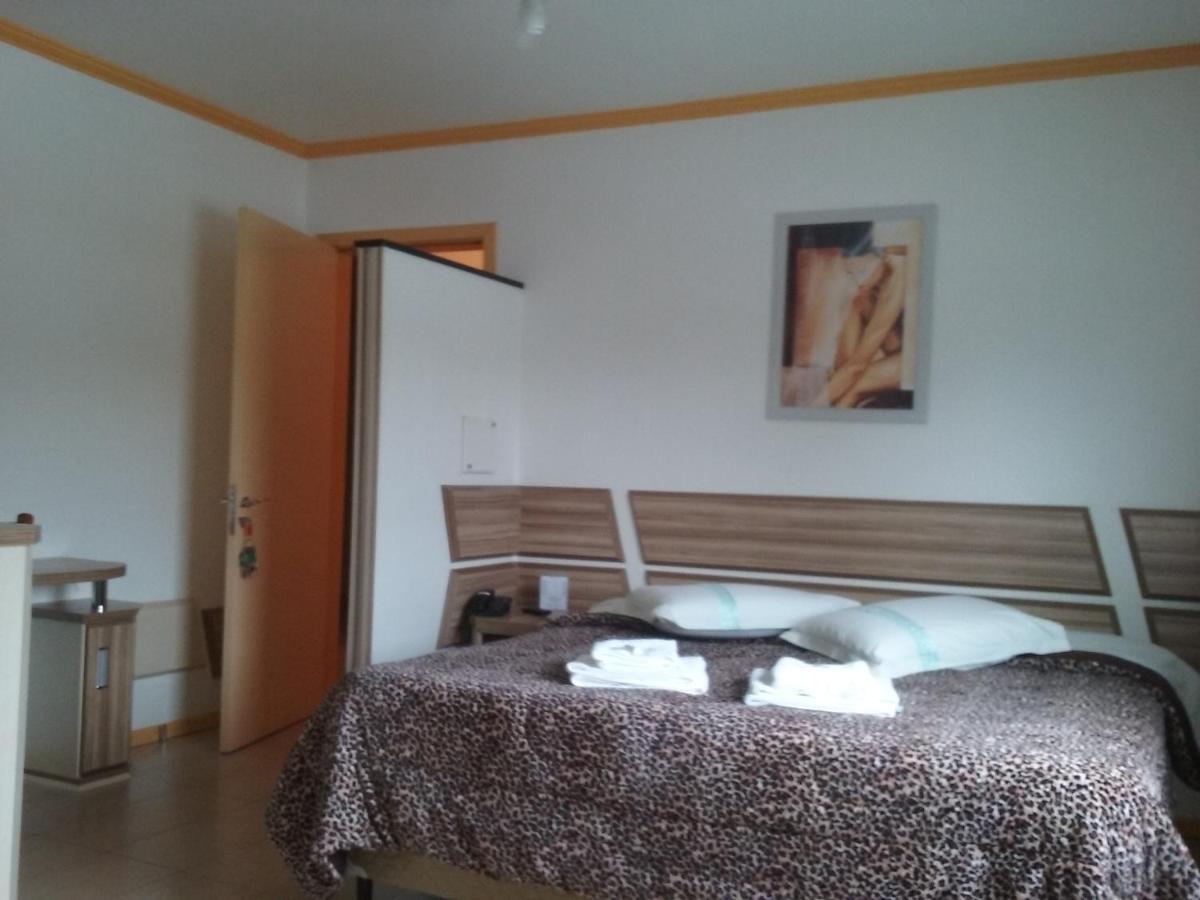 Hotel Bemtevi Фаропиля Екстериор снимка